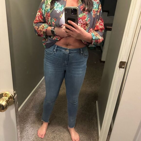 Classic Skinny Blue Women's Jeans Jessica Simpson size 31 - Picture 8 of 9